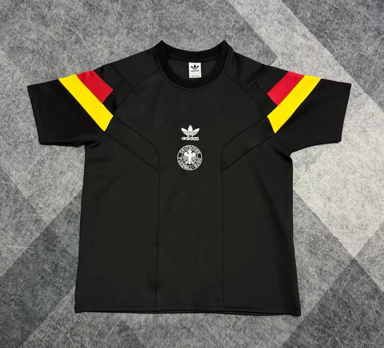 AAA Quality Germany 26/27 Black/Yellow Training Jersey